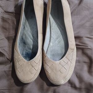 Naturalizer Tan Loafers for Women